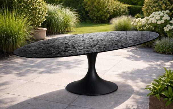 komt zonneschijn eettafel in de zon